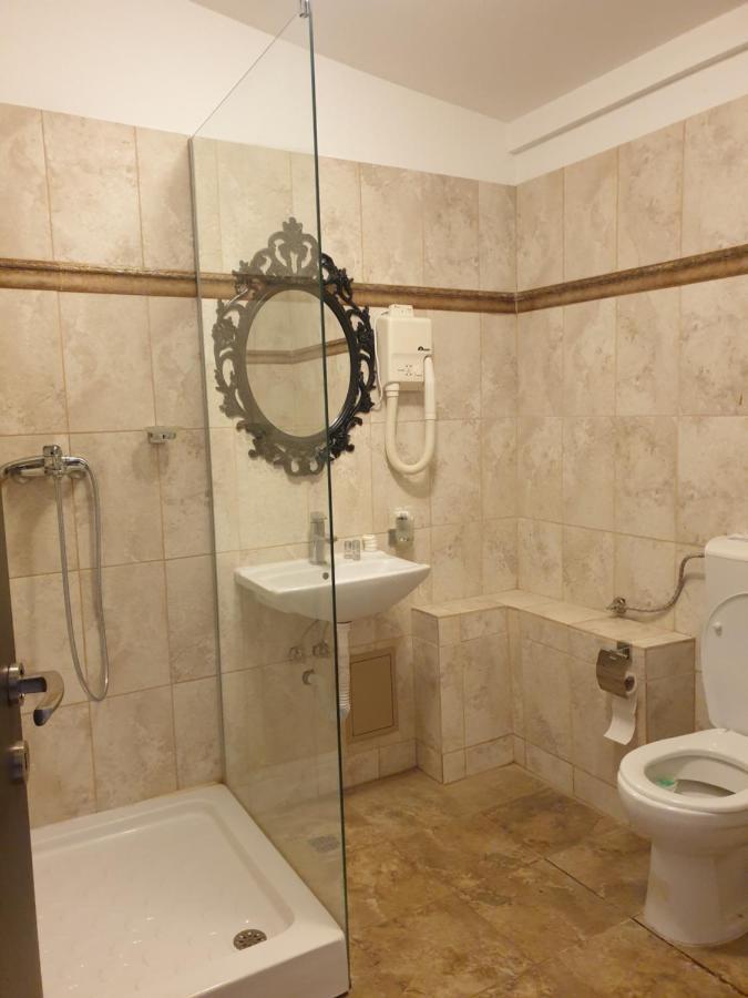 Hotel Queen Bukurešť Exteriér fotografie